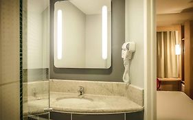 Ibis Porto Alegre Assis Brasil - Estacionamento Gratuito para hospedes